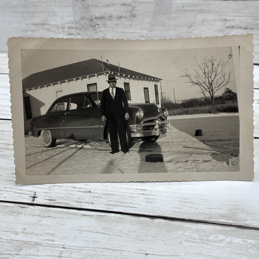 Vintage 1950s Photo Man in Suit Fedora Classic Car Ford Sedan House Deckled Edge